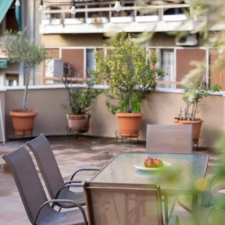 Acropolis Maisonette 3br 6ppl 15min Metro&museum Apartment