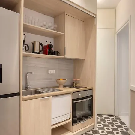 Acropolis Maisonette 3br 6ppl 15min Metro&museum *