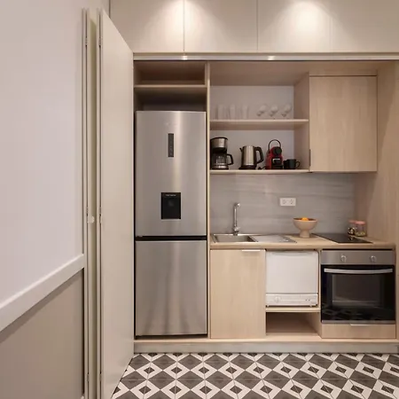 Acropolis Maisonette 3br 6ppl 15min Metro&museum Athens